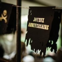 GUIRLANDE JOYEUX ANNIVERSAIRE PIRATE 1.50 M – Image 3